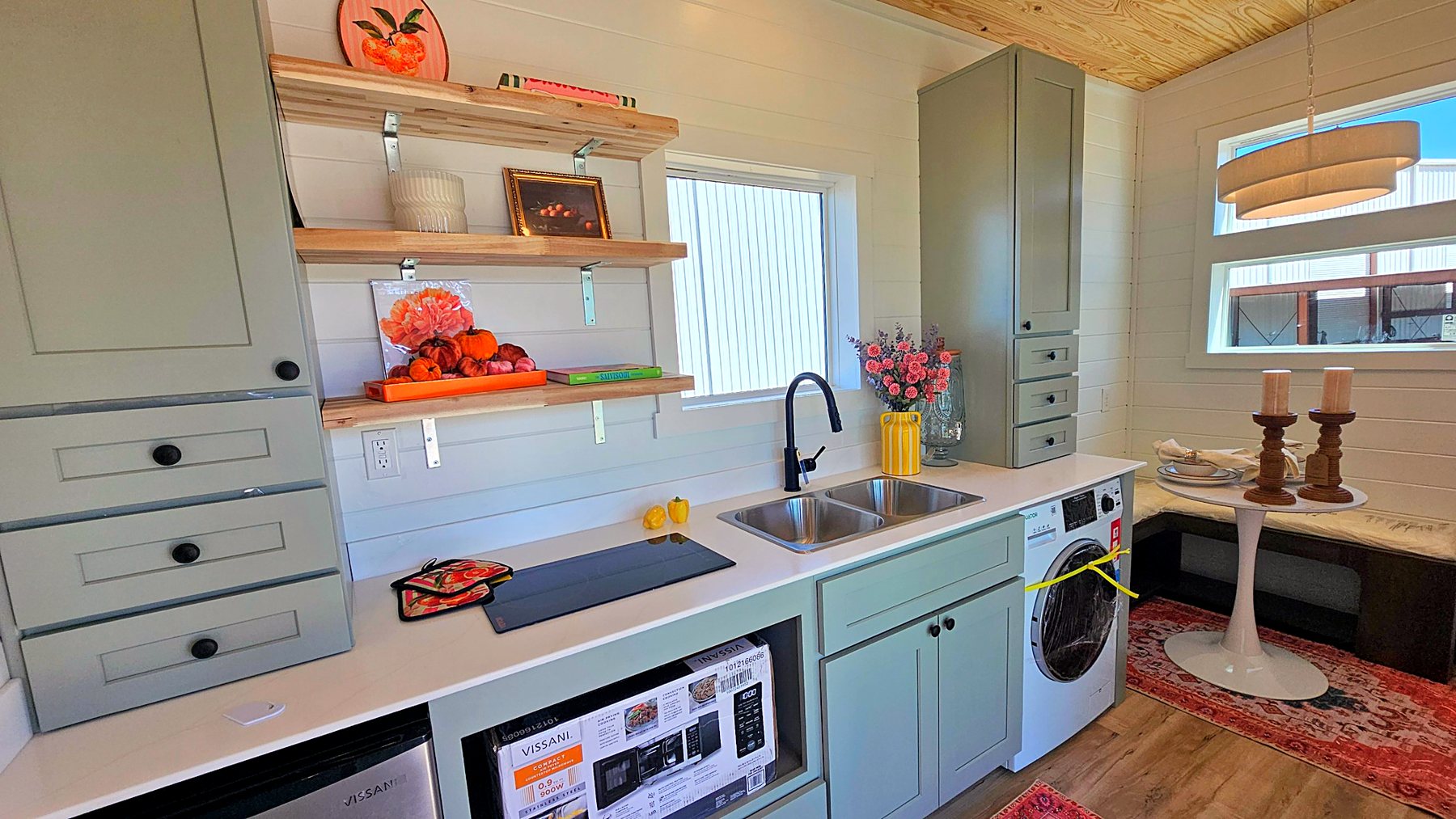 Porchia kitchen